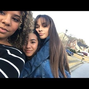 Meet your Posher, Raysa